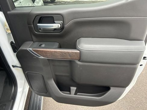 Used 2022 GMC Sierra 1500 Denali w/ Denali Premium Package image 12
