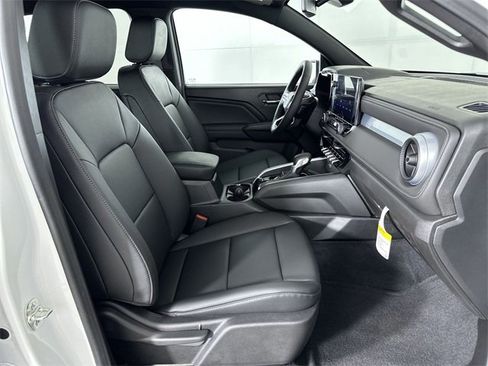 New 2025 Chevrolet Colorado LT w/ LT Convenience Package image 28