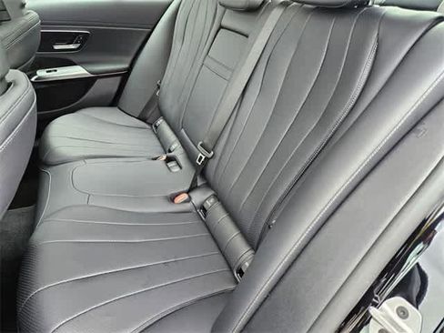 Used 2024 Mercedes-Benz E 350 4MATIC Sedan image 19