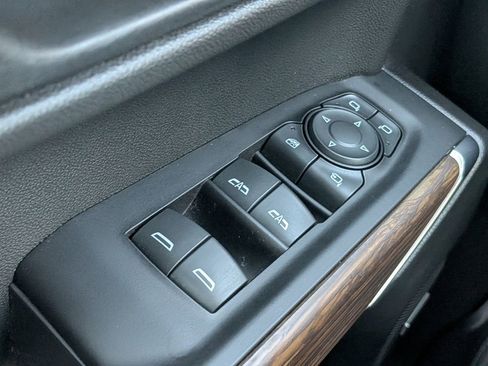 Used 2022 Chevrolet Silverado 1500 High Country w/ Z71 Off-Road Package image 22