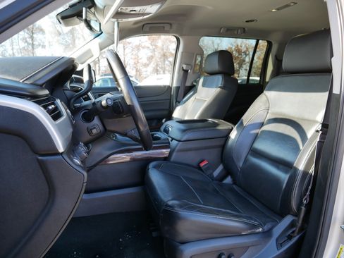 Used 2017 GMC Yukon XL SLT image 34