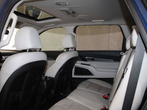 Used 2023 Kia Telluride EX image 14