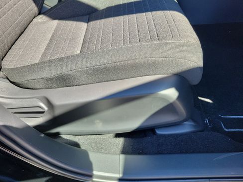 New 2026 Honda HR-V LX image 7