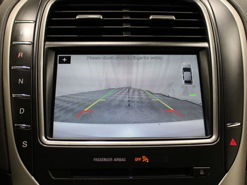 Used 2017 Lincoln MKX Select w/ Select Plus Package image 16