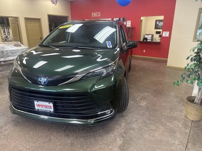 Used 2024 Toyota Sienna XLE w/ XLE Plus Package