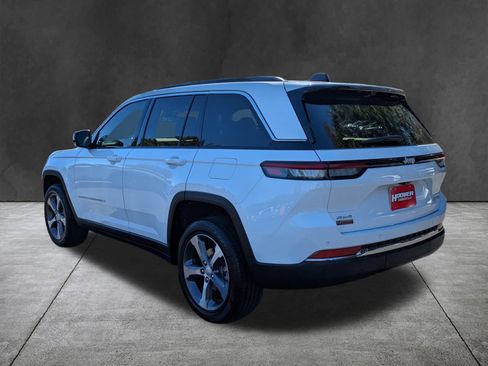 New 2025 Jeep Grand Cherokee Limited image 6
