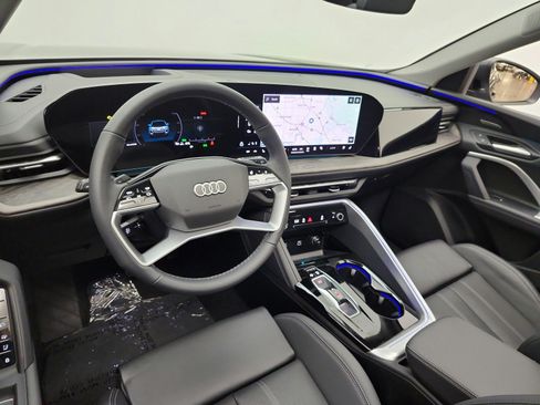 Used 2025 Audi Q5 Premium Plus w/ Premium Plus AWD/4WD image 14