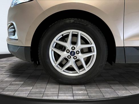 Used 2021 Ford Edge SEL w/ Cargo Accessory Package AWD/4WD image 32