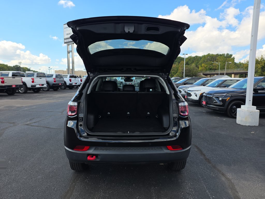 Used 2021 Jeep Compass Trailhawk AWD/4WD image 32