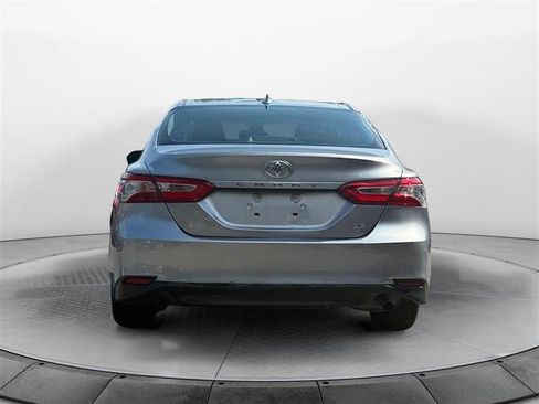 Used 2019 Toyota Camry LE image 4