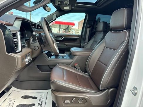 Used 2024 GMC Sierra 1500 Denali AWD/4WD image 11