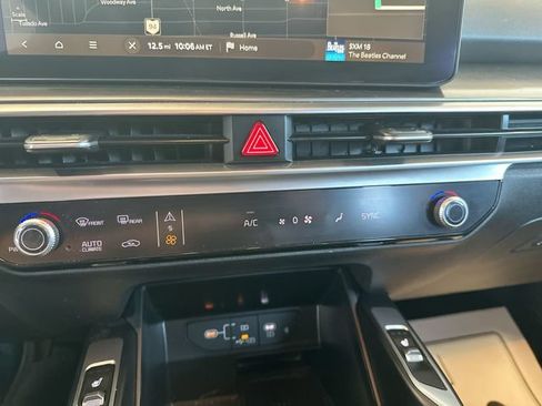 Certified 2024 Kia Sorento S AWD/4WD image 18