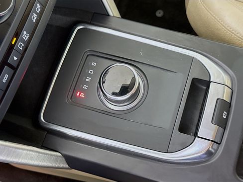Used 2019 Land Rover Discovery Sport HSE AWD/4WD image 20