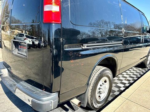 Used 2018 Chevrolet Express 2500 w/ Driver Convenience Package image 14