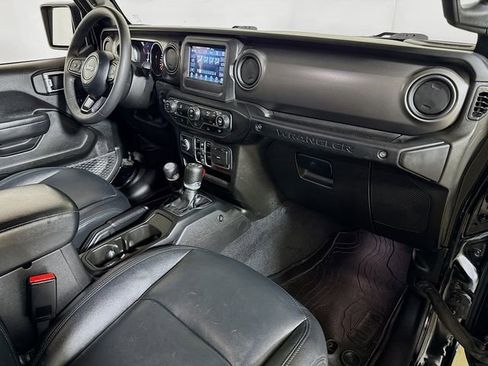 Used 2023 Jeep Wrangler Sport S image 26