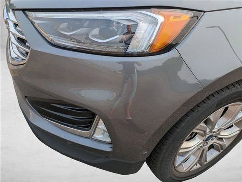 Used 2021 Ford Edge Titanium w/ Equipment Group 301A AWD/4WD image 9