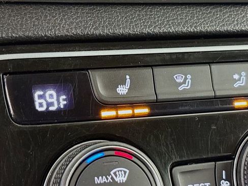 Used 2022 Volkswagen Atlas SE image 20