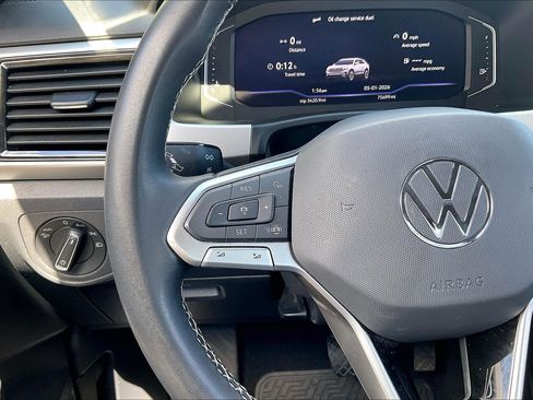 Used 2022 Volkswagen Atlas Cross Sport SE AWD/4WD image 16