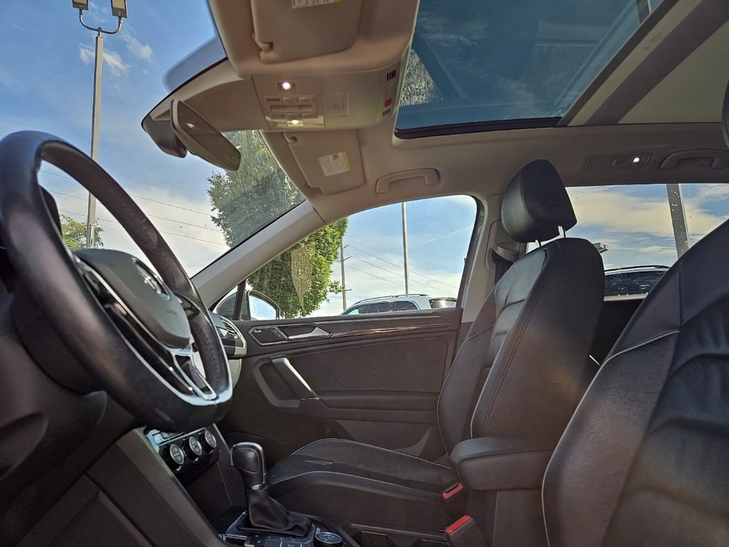 Used 2018 Volkswagen Tiguan SEL Premium AWD/4WD image 34