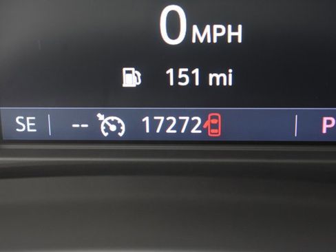 Used 2024 Buick Enclave Essence w/ Sport Touring Edition image 24