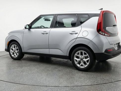 Used 2025 Kia Soul LX w/ LX Technology Package FWD image 6