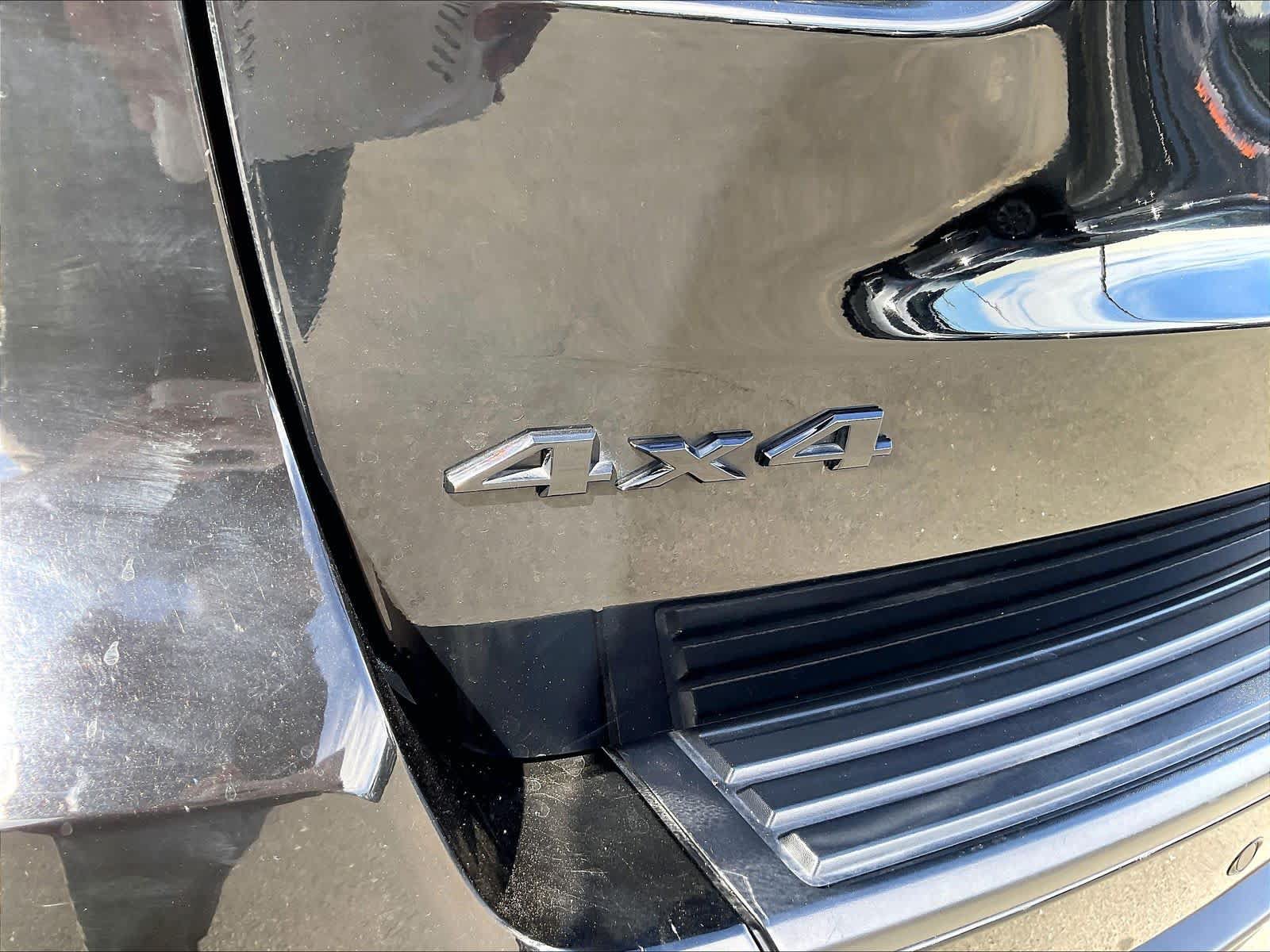 Used 2019 Jeep Grand Cherokee Laredo AWD/4WD image 11