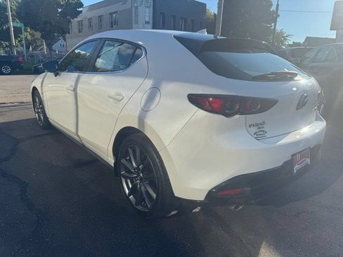 Used 2019 MAZDA MAZDA3 AWD Hatchback w/ Preferred Pkg image 4
