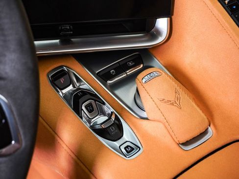 Used 2021 Chevrolet Corvette Stingray Premium Cpe w/ Z51 Performance Package RWD image 28