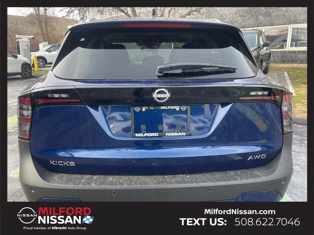 Used 2026 Nissan Kicks SV w/ SV Premium Package AWD/4WD image 4