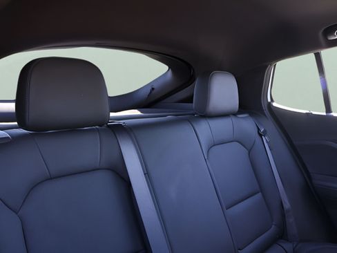 Used 2024 Buick Envista Sport Touring w/ Convenience I Package FWD image 19