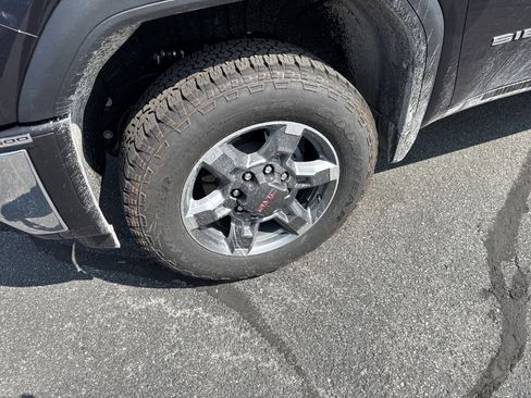 New 2025 GMC Sierra 2500 SLE w/ SLE Value Package; image 10