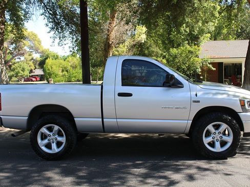 Used 2006 Dodge Ram 1500 Truck SLT w/ Trailer Tow Group AWD/4WD image 3