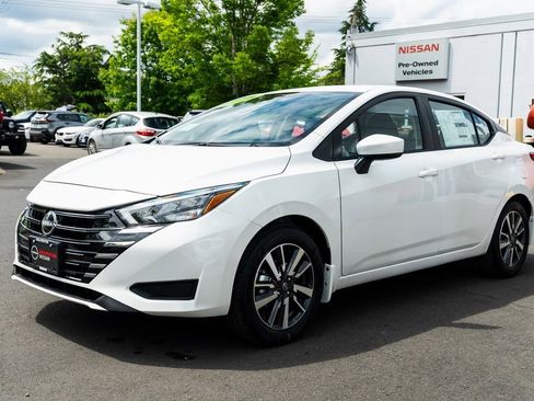 New 2025 Nissan Versa SV w/ Trunk Package image 3