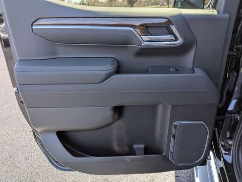 New 2026 GMC Sierra 1500 SLE image 26