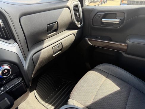 Used 2019 GMC Sierra 1500 SLE w/ SLE Value Package RWD image 16
