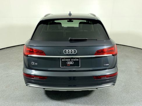 Used 2023 Audi Q5 Premium w/ Convenience Package image 34
