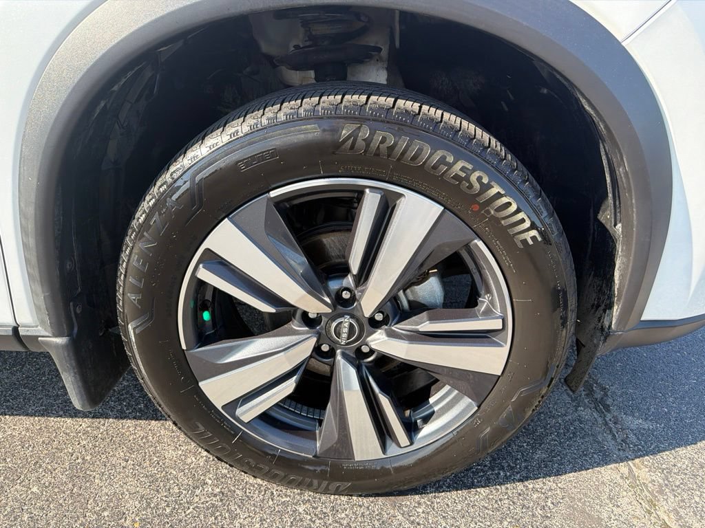 Used 2024 Nissan Rogue SL w/ SL Premium Package FWD image 9