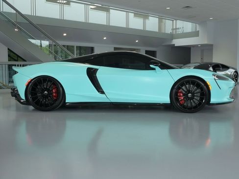 Used 2022 McLaren GT RWD image 16