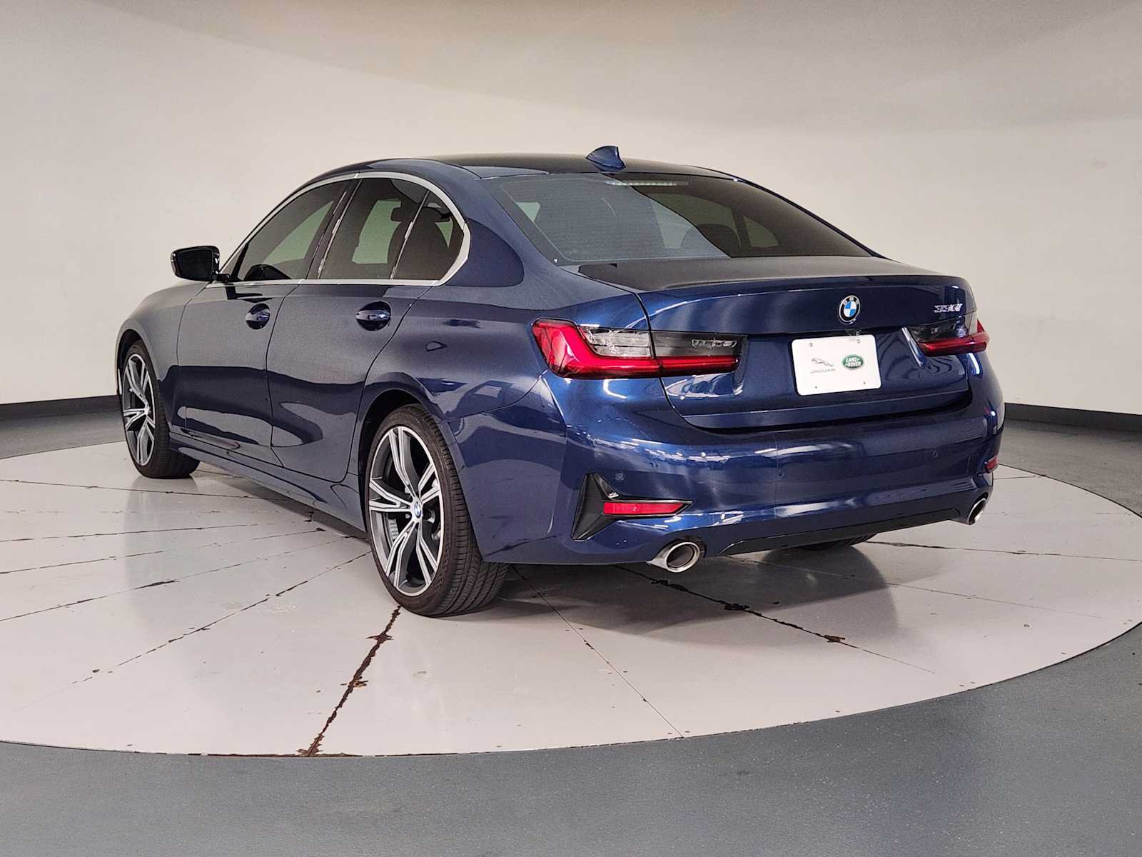 Used 2021 BMW 330i Sedan w/ Convenience Package RWD image 6