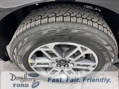 New 2025 Ford Expedition Active AWD/4WD image 19