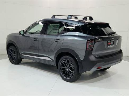 Certified 2026 Nissan Kicks SR FWD image 6