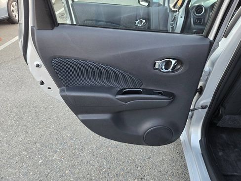 Used 2014 Nissan Versa Note SV w/ Convenience Package FWD image 25