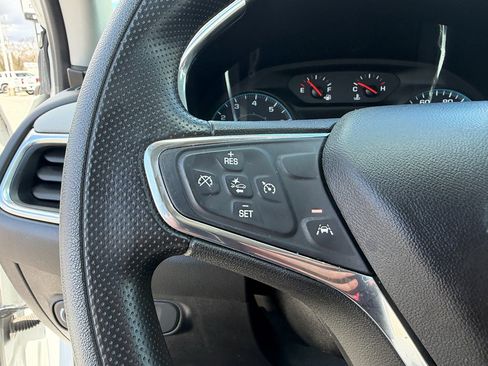 Used 2020 Chevrolet Equinox LS image 19