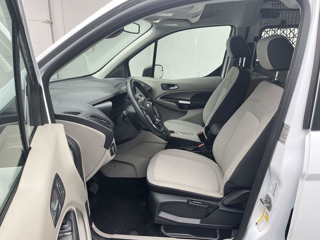 Used 2022 Ford Transit Connect XLT FWD image 3