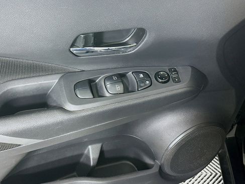 Used 2022 Nissan Kicks SV w/ Interior Electronics Package FWD image 14