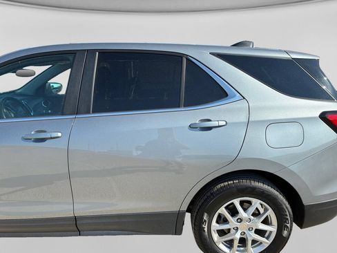 Used 2024 Chevrolet Equinox LT AWD/4WD image 12