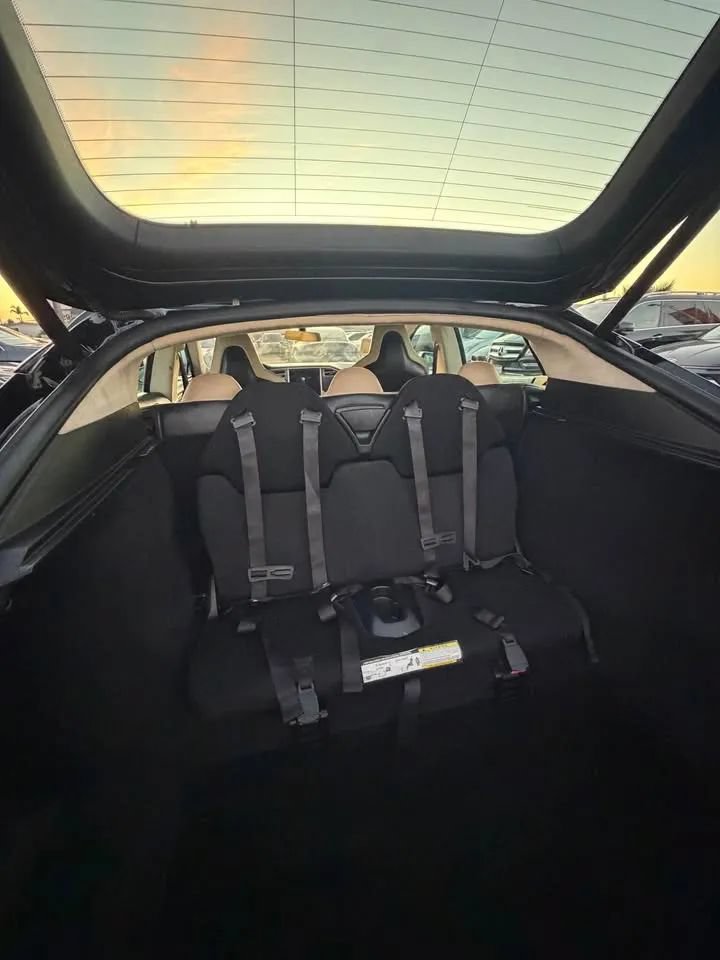 Used 2013 Tesla Model S Performance RWD image 9