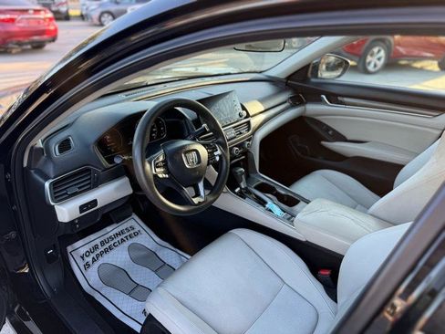 Used 2018 Honda Accord LX image 8