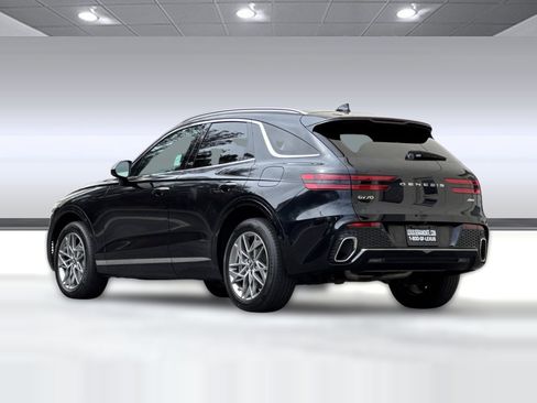 Used 2025 Genesis GV70 2.5T AWD/4WD image 3