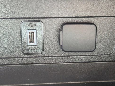 Certified 2019 Ford Escape SE image 21